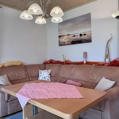 Apartment Uschis Sommergarten *