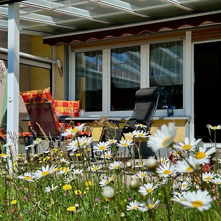 Apartment Uschis Sommergarten